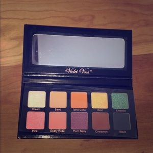 Violet voss - essentials palette